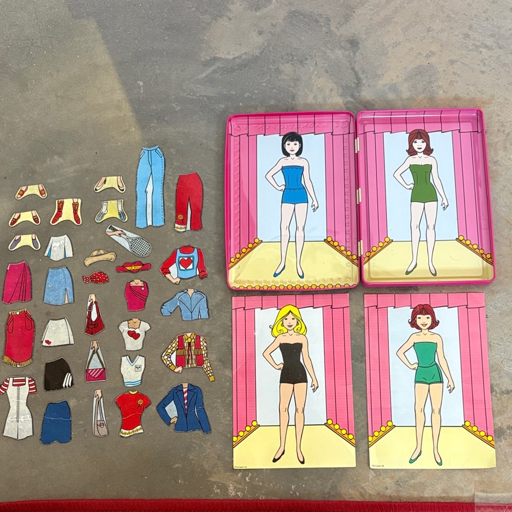 Vintage Magnetic Paper Dolls Collector’s Edition Set 1